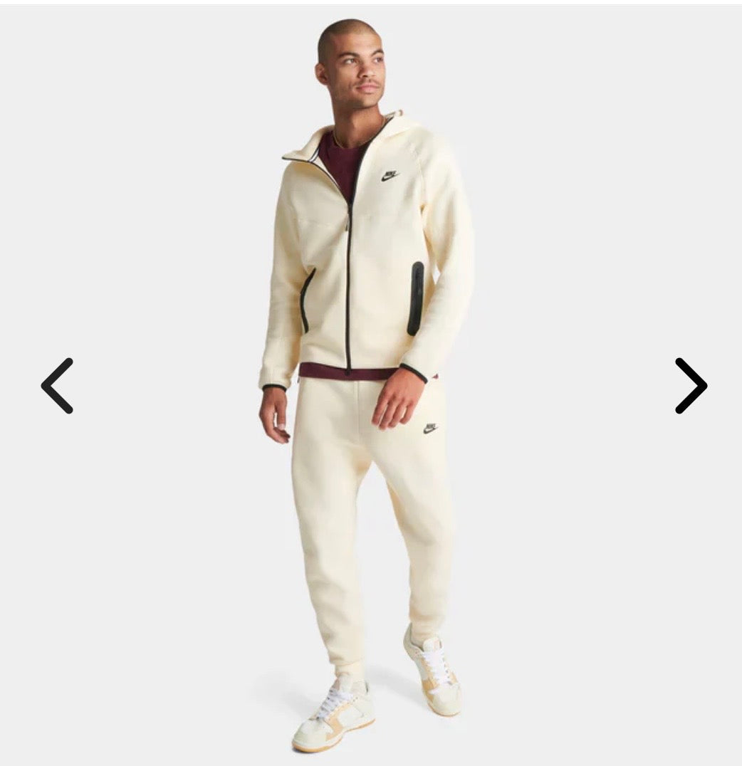 NIKE TECH FLEECE COCONUT MILK WINDRUNNER FULL ZIP TRACKSUIT